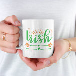Fun Irish Pride Kaffeetasse<br><div class="desc">Spaß Tasse,  Ihren irischen Stolz mit "Irish" in einem stilvollen grünen Drehbuch und Orange und Grün Herzen und Schnörkel zu zeigen.</div>