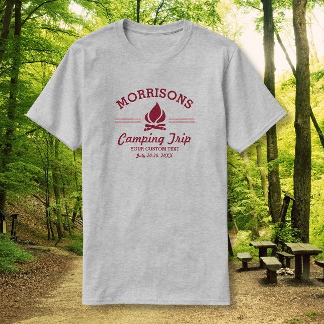 Fun Retro Custom Camping Trip Campfire Rotes Logo T-Shirt (Von Creator hochgeladen)