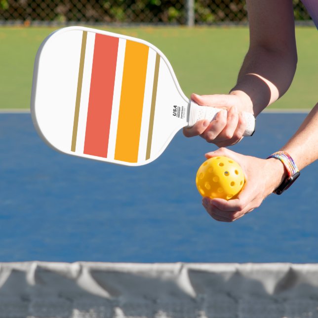 Fun Retro orange gelbe Streifen auf weiß Pickleball Schläger (InSitu)