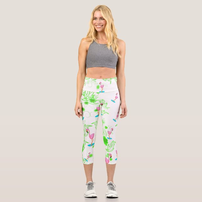 Fun rosa Flamingos und grüne Reben Capri Leggings (Vorderseite)