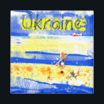 Fun Sand Beach Gelb blau silber plattiert N Magnet<br><div class="desc">Basierend auf meinen Outdoor-Kunstwerken. Gouache und Tinte auf texturiertem Papier. Ein Junge,  der mit dem Sand spielt,  ein großes Containerschiff vorbei. Ungefähr in ukrainischen Farben.</div>