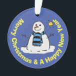 Fun Snowman in einer frostigen Winterlandschaft. Ornament<br><div class="desc">Cartoon Style Fun Snowman in einer Frostigen Winterlandschaft. Personalisieren Sie Ihre eigene Nachricht.</div>