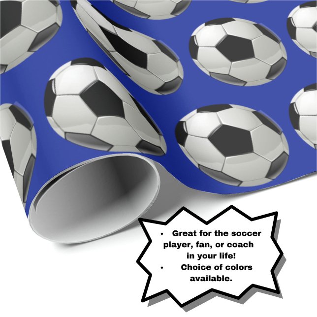 Fun Soccer Ball Muster auf blauem Wrapping Paper Geschenkpapier (Personalize your gift with this fun soccer ball pattern wrapping paper!)