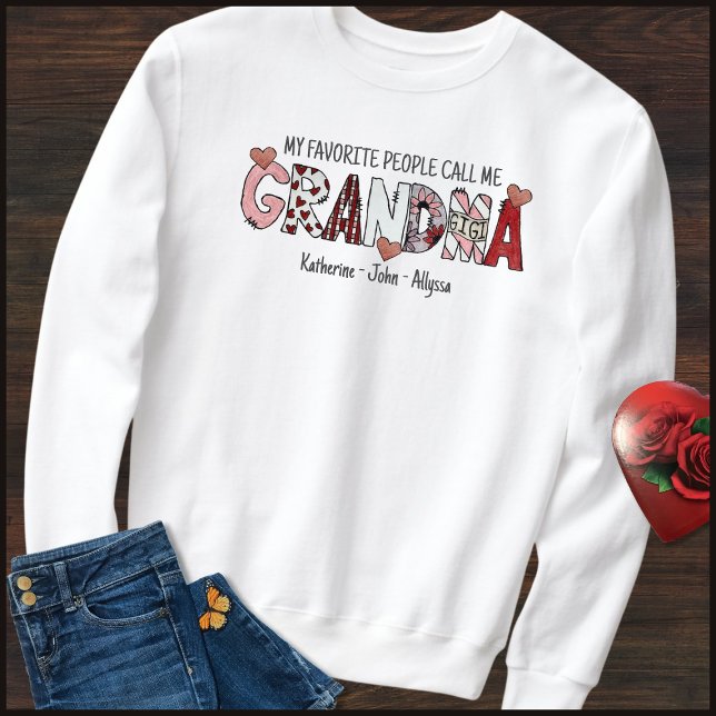 Fun Text Kid Names Grandma Valentines Day Sweatshirt (Von Creator hochgeladen)