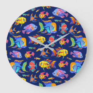 Fun tropical fishes on dark blue große wanduhr