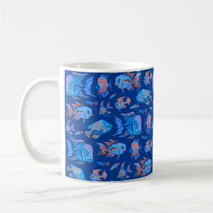 Fun tropische Fische auf blau Kaffeetasse