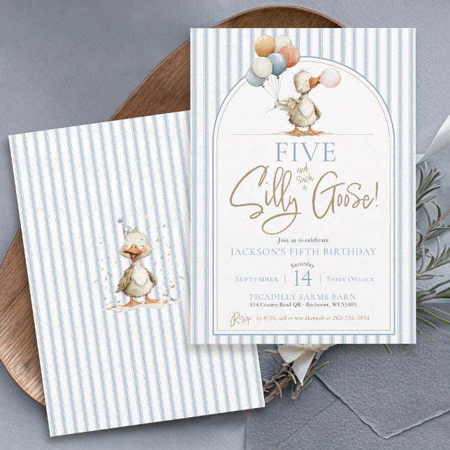 FÜNF Albern Gänse Niedlich Pinstripe Junge 4. Gebu Einladung (FIVE Silly Goose blue ticking pinstripes modern arch whimsical geese boys 5th birthday invitations)