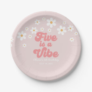 Fünf ist ein Vibe Retro Daisy Pink 5. Geburtstag Pappteller