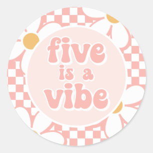Fünf ist eine Stimmung Pink Daisy Checker Runder Aufkleber