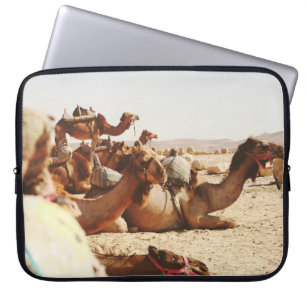 FÜNF KAMEL AUF DEM FELD LAPTOPSCHUTZHÜLLE