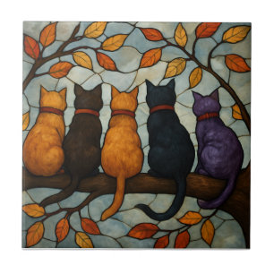 Fünf Katzen auf einem Baumzweig im Buntglasstil Fliese