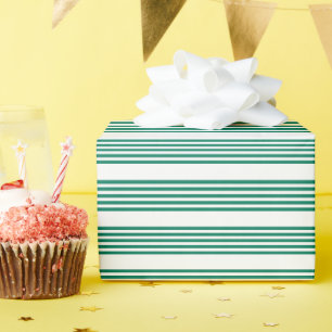 Fünf Streifen in grün und weiß Geschenkpapier
