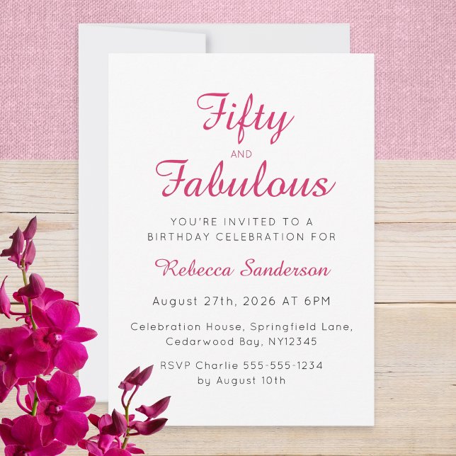 Fünfzig und Fantastisch Skript Rosa 50. Geburtstag Einladung (A stylish "Fifty and Fabulous" birthday invitation with elegant pink and black typography)
