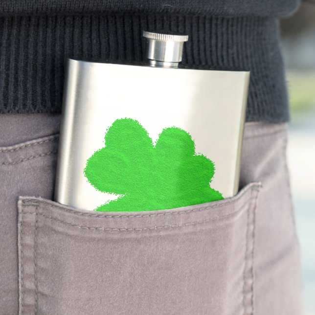 Funkelnd Kleeblatt mit Glück am St. Patrick's Day Flachmann (Beispiel)