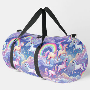 Funkelnder Regenbogen und Einhörner auf Wolken Duffle Bag