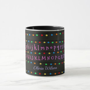 Funkelndes Neon-Alphabet mit festlichen Lichtern Tasse