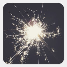 Funkenfeuerwerk am nächtlichen Funken Quadratischer Aufkleber