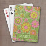Funky Colorful Pastell Floral Pattern - Monogramm Spielkarten<br><div class="desc">Ein lustiges Blumenmuster in Rosa, Salbei Grün, Orange und Gelb mit einem gemütlichen, cotattecore Muster. Fügen Sie diesem mädchenhaften Blumendesign ein Monogramm hinzu. Wenn Ihre Kunst noch angepasst werden muss, klicken Sie auf die Schaltfläche Diese anpassen. Das bringt Sie zu einem Designbereich, wo Sie Dinge bewegen und sogar Schriftart und...</div>