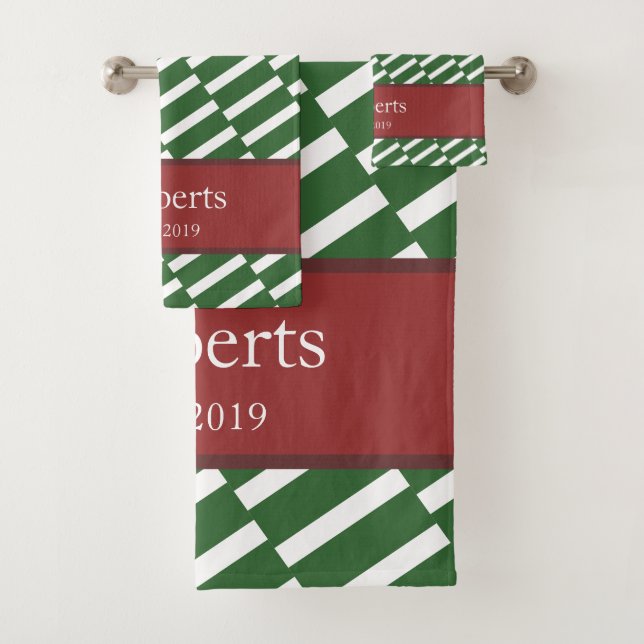 Funky Green Pattern Family Name and Year Modern Badhandtuch Set (Insitu)