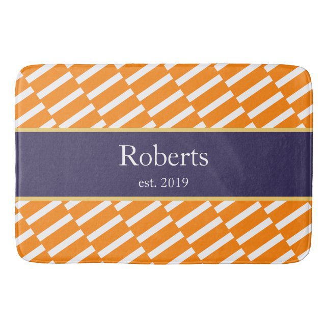 Funky Orange Pattern Family Name and Year Modern Badematte (Vorderseite)