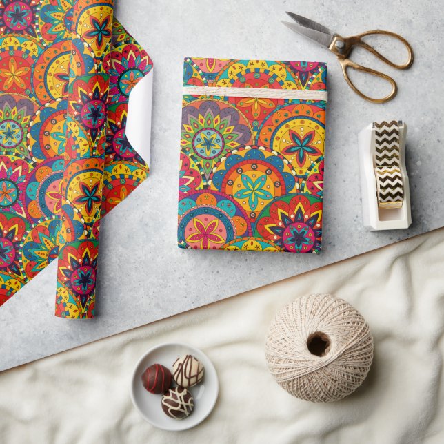 Funky Retro Colorful Mandala Pattern Geschenkpapier (Kunsthandwerk)