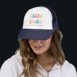 Funky Retro Vintag Bride Tribe Junggeselinnen-Absc Truckerkappe<br><div class="desc">Funky Retro Inspirierte Bride Tribe Junggeselinnen-Abschied Trucker Hat für die Crew der Braut - mit fröhlichen Retro-Farben und Ihrem Wunschtext. Ein lustiges Vintages,  inspiriertes und fröhliches Design mit "Bride Stamm" und anpassbarem Text. Sie können sogar die Farben der Buchstaben ändern,  wenn Sie möchten!</div>