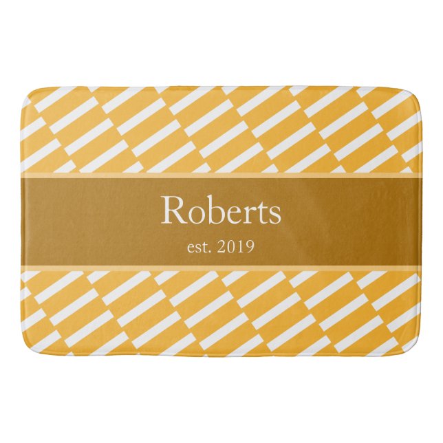 Funky Yellow Pattern Family Name and Year Modern Badematte (Vorderseite)