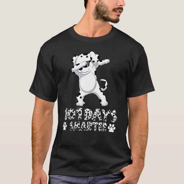 Funny 101 Days Smarter Dabbing Dalmatiner Hund T-Shirt (Vorderseite)