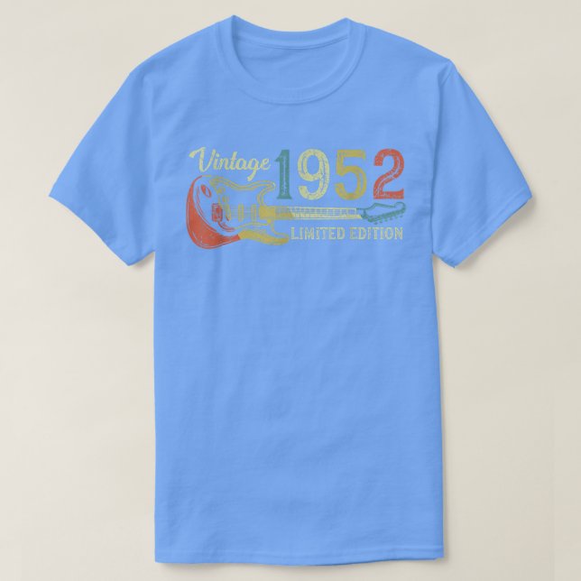 Funny 1952 birthday gift for men Guitar Lover 70th T-Shirt (Design vorne)