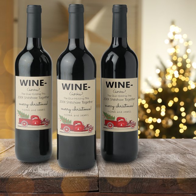 Funny 2024 Weinkleber hält uns zusammen Red Truck Weinetikett (Funny 2024 Wine Glue Holding Us Together Red Truck Wine Label)