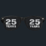 Funny 25. Hochzeitstag Party-Schattierungen Sonnenbrille<br><div class="desc">Funny 25. Hochzeit Jubiläum Party Schattierungen für Mann und Ehefrau Ehepaar. Fun Party Material und Zubehör für Taschen,  Geburtstage,  Feiern etc. Vorgeschriebene Jahreszahl. Feiern 1. 5. 10. 25. 40. 50. 60. 75. Jahrestag. Auch schön für Ruhestand oder Unternehmen Jubiläum Party.</div>