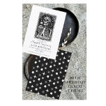 Funny 30. Geburtstag Gotisches Tarot Schwarz Einladung<br><div class="desc">Eine 30. Geburtstagseinladung im Stil einer Tarot-Karte mit Skelett und Geburtstagskuchen und Kerze. Eine lustige,  kühn gotische okkultistische Erscheinung.</div>