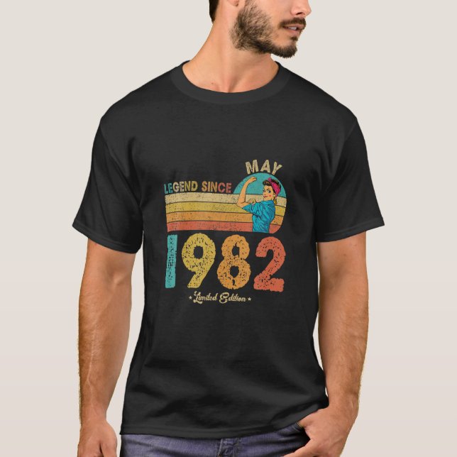 Funny 40th Birthday Mai 1982 Legend Seit 1982 40 T-Shirt (Vorderseite)