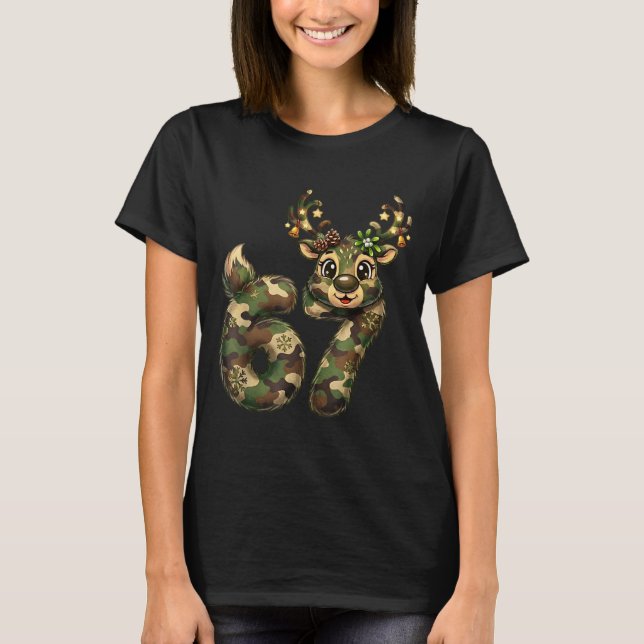 Funny 67 Christmas Holiday Camo Hunting Reindeer D T-Shirt (Vorderseite)