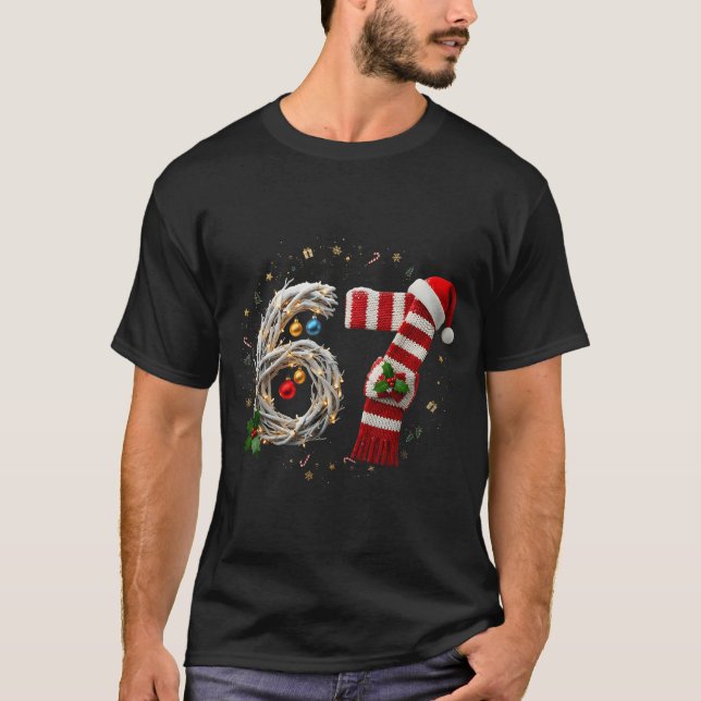 Funny 67 Christmas Xmas Six Seven F 6 7 Santa Hat  T-Shirt (Vorderseite)