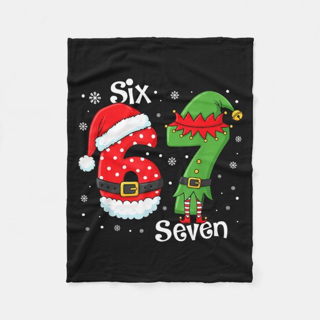 Funny 67 Six Seven Meme 6 7 Elf Santa Christmas Pa Fleecedecke (Vorderseite)
