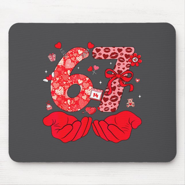 Funny 6 7 Hands Meme Cute Valentine's Day Six Seve Mousepad (Vorne)