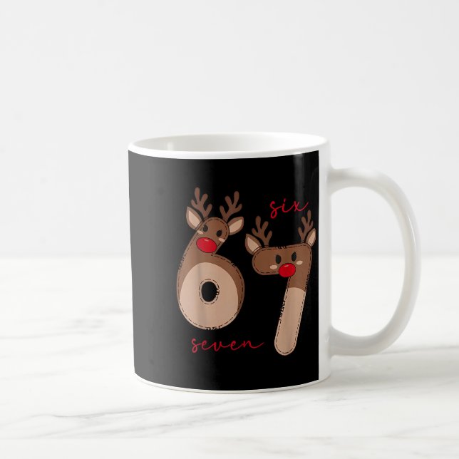 Funny 6 7 Six Seven Meme Christmas Reindeer Gen Al Kaffeetasse (Rechts)
