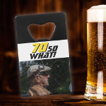 Funny 70 so, was Zitat Foto 70. Geburtstag Geldbeutel Flaschenöffner<br><div class="desc">Funny 70 so,  was Zitat Foto 70. Geburtstag Kreditkarte Flasche Opener. Ein motivierend und lustiger Text 70 So,  was ist toll für eine Person mit einem Sinn für Spaß. Der Text ist in Gelb und Schwarz. Fügen Sie Ihr Foto hinzu. Sie können das Alter ändern.</div>