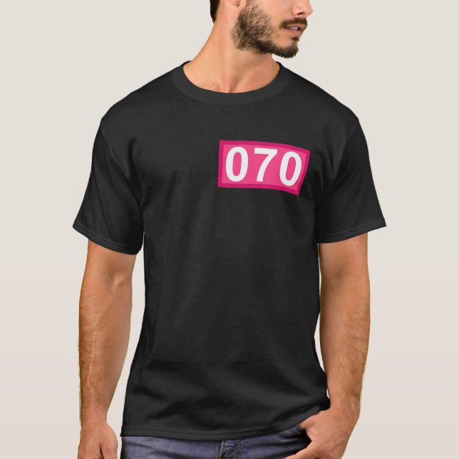 Funny 70 Year Old Gifts Number 070 Patch 70th Birt T-Shirt (Vorderseite)