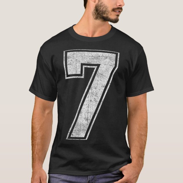 Funny 7 Number Seven Graphic Group Halloween Birth T-Shirt (Vorderseite)