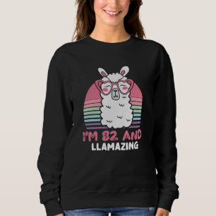 Funny Adorable Llama 82. Geburtstagsgeschenk für F Sweatshirt