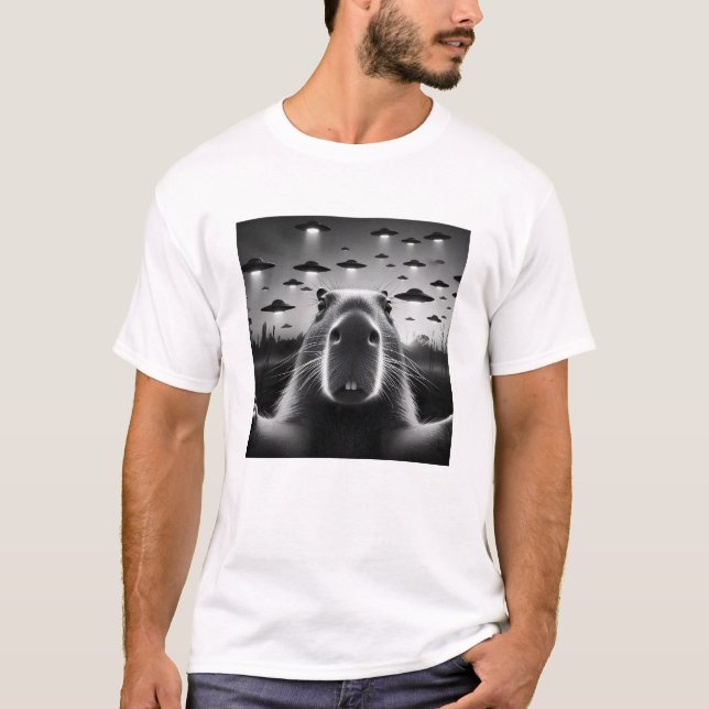 Funny Alien Capybara UFO Capybara Selfie mit UFOs T-Shirt (Vorderseite)