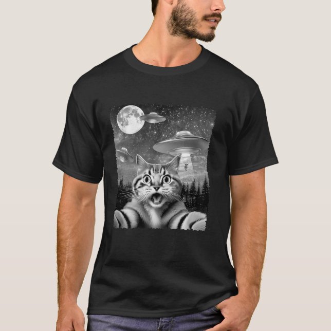 Funny Alien Cat Selfie mit UFOs Geschenk Idee Männ T-Shirt (Vorderseite)