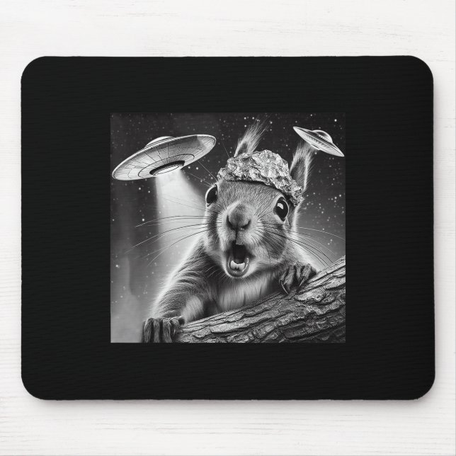 Funny Alien Eichhörrel Selfie mit Alu Hat Ufo Enco Mousepad (Vorne)