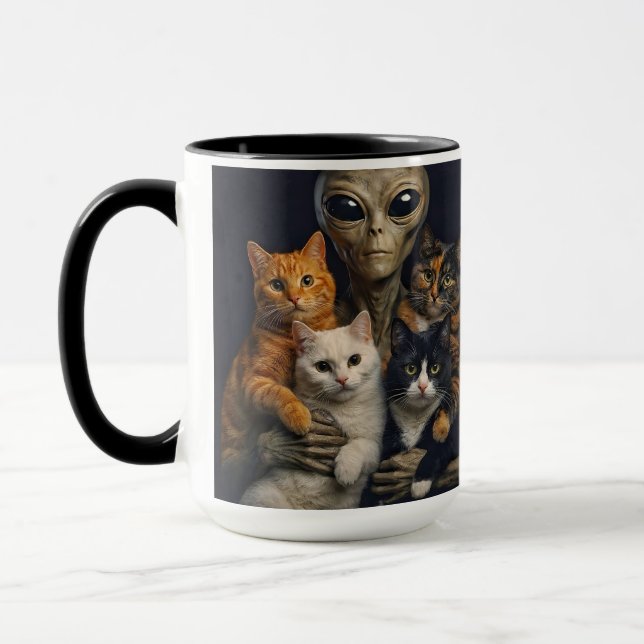 Funny Alien with Cats Renaissance Art Tasse (Links)