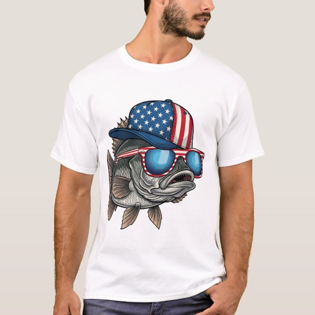 Funny American Big Fish Wearing Flag Cap Fishing T-Shirt (Vorderseite)