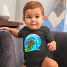 Funny Baby Boy Bigfoot Sasquatch Surfsport Baby Strampler