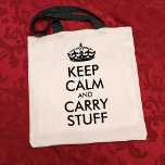 Funny Behielt Calm und Carry Stuff Kronen Typograf Tragetasche<br><div class="desc">Behalt Calm und Carry Stuff ... und du wirst genau das mit deiner handlichen Tottasche tun. Das lustige und ungewöhnliche Motto mit der bekannten königlichen Krontypografie ist eine einzigartige Drehung auf dem Behalten Calm-Text auf einer praktischen und nützlichen wiederverwendbaren Tasche. Es ist zum Shoppen erdfreundlich, stabil und hat einen großzügigen...</div>