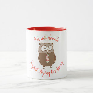Funny betrunkene Eule niedlicher Cartoon trinken S Tasse